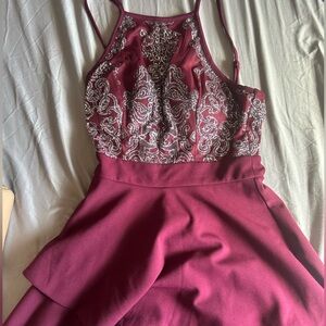 Women’s prom/homecoming dress